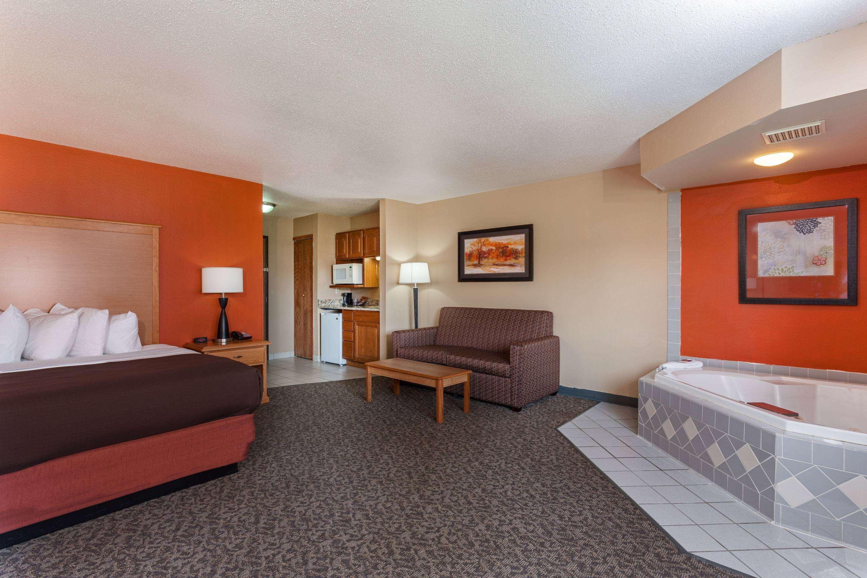 Americinn By Wyndham Hotel