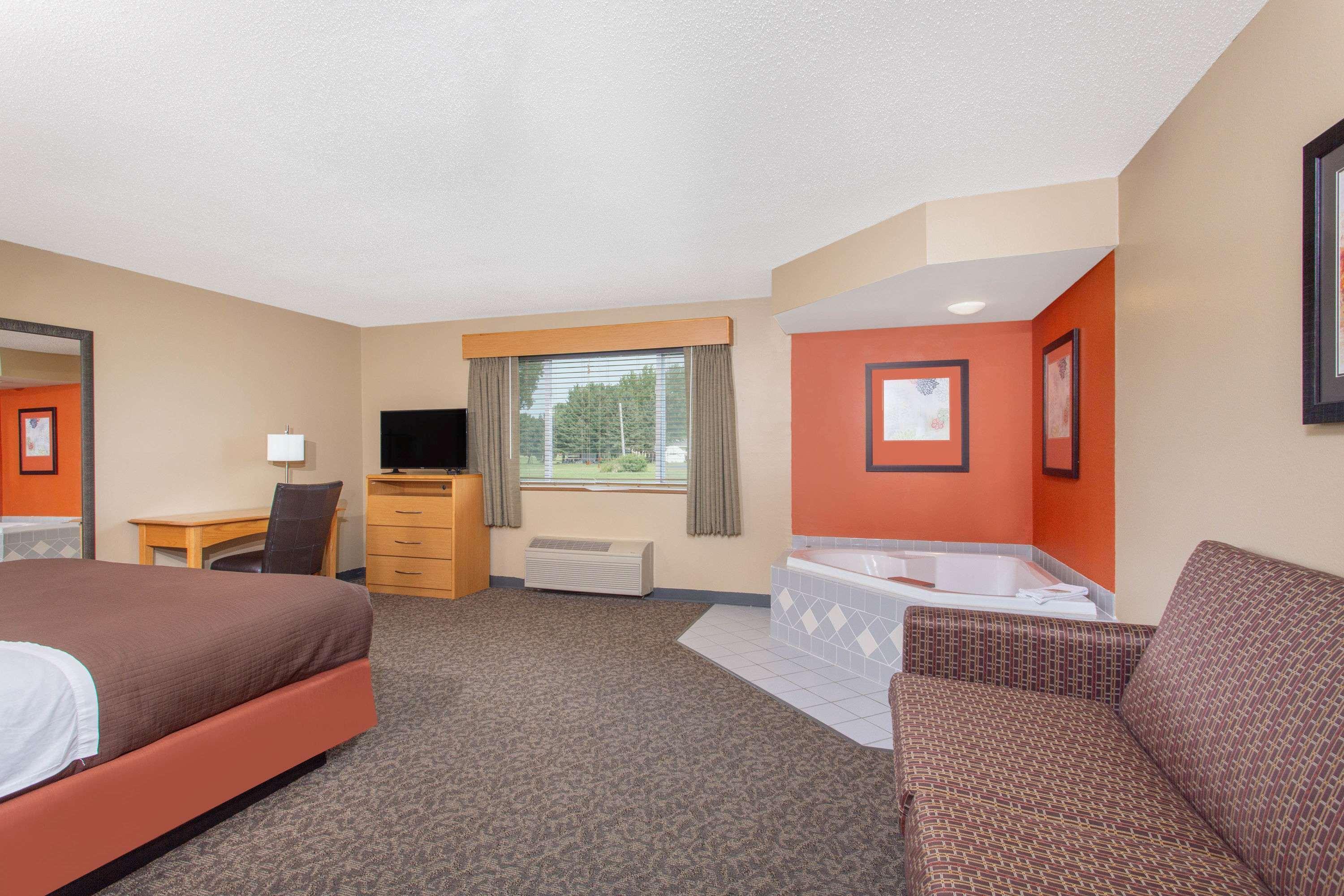 Americinn By Wyndham Hotel